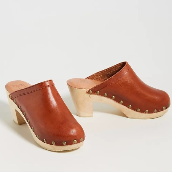 beek Shoes - EUC Beek Woodpecker Studded Clogs